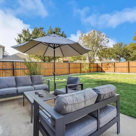 Lewisville Estate - Spacious 5Br W Game Room